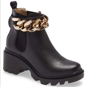 Amulet Chain Boot